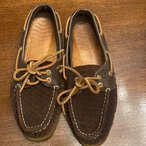 Sperry  Top-Siders . Good condition. Size 6. Brown leather.